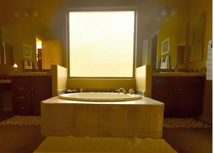 Holiday home Huge 5br Retreat With Amazing Summer Rate *